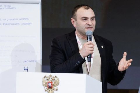 Владимир Оганесов Владимир Оганесов