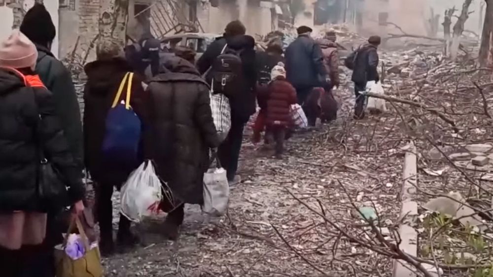 МО РФ: Россия эвакуировала из Украины, ДНР и ЛНР 200 тысяч детей