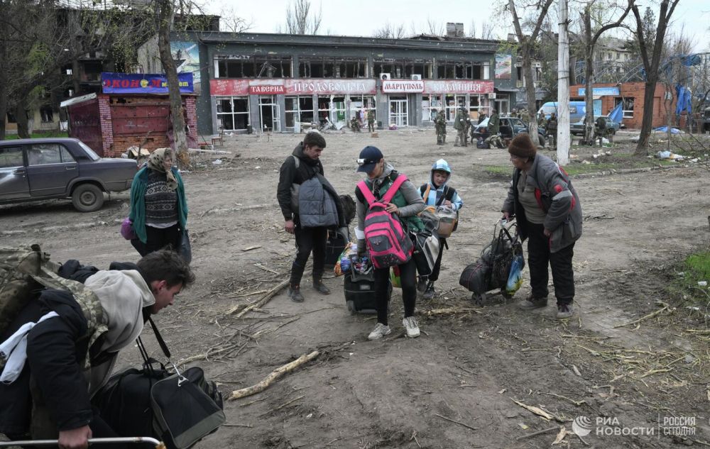 Украинские неонацисты обстреливают открытые Россией гумкоридоры