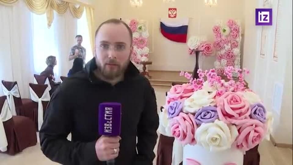 Иностранные журналисты побывали на свадьбе в освобожденном Бердянске