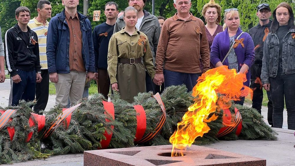Рык гаубиц и пламя надежды: как встречают День Победы у передовой в Харьковской области