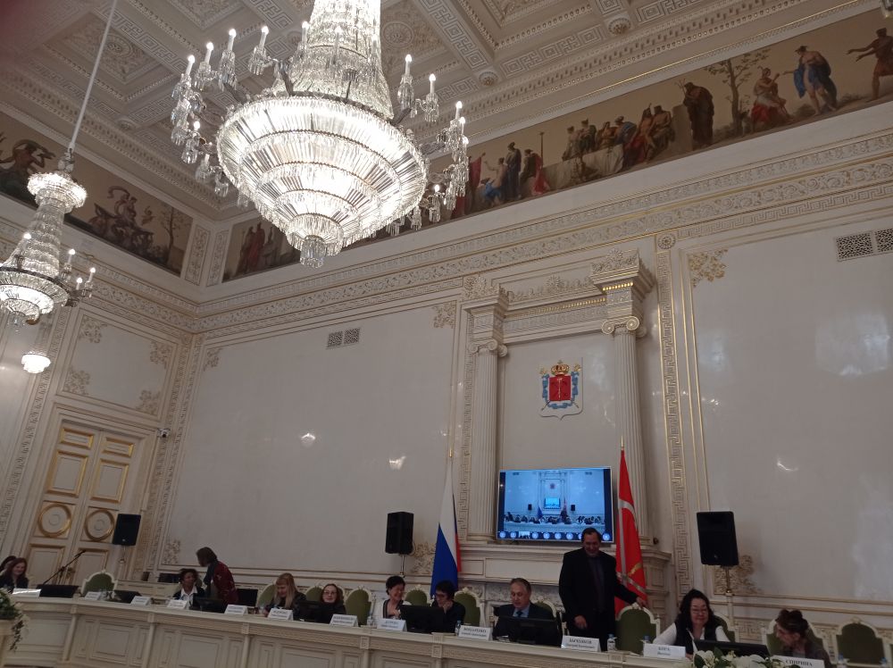 ���������� ���������� ����� ������� ������� � ����������� ���� ����� �������� � �����-����������