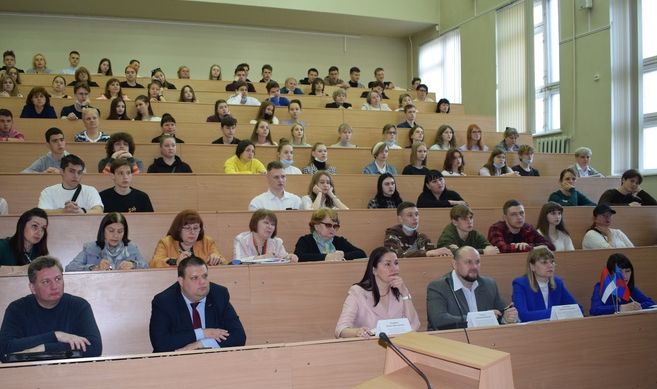 Вебинар по подготовке к ЕГЭ состоялся в столичном вузе