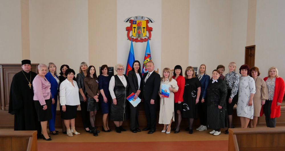 Подписание соглашения между Республиканским омбудсменом, «Союзом женщин Донбасса» и российским благотворительным фондом состоялось в Луганске