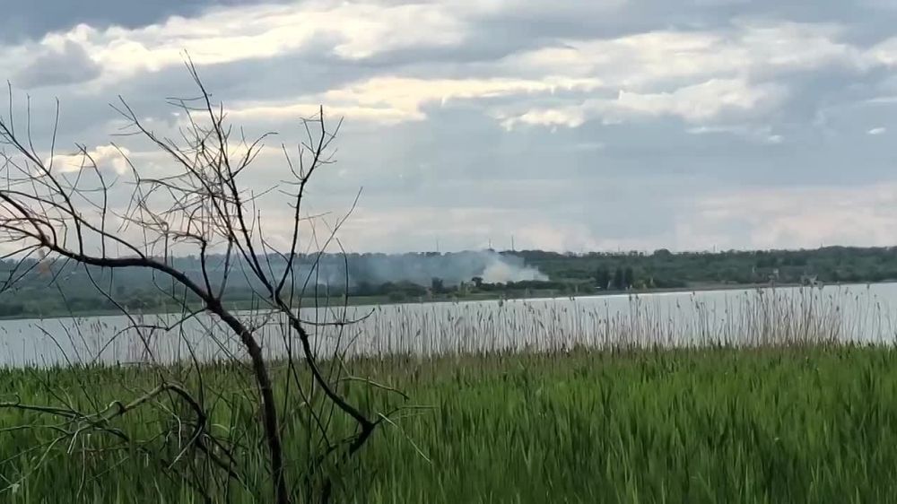 ����� ���