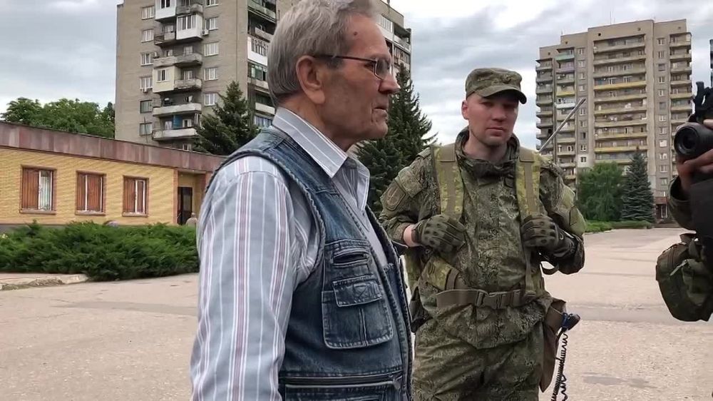 ����� ���