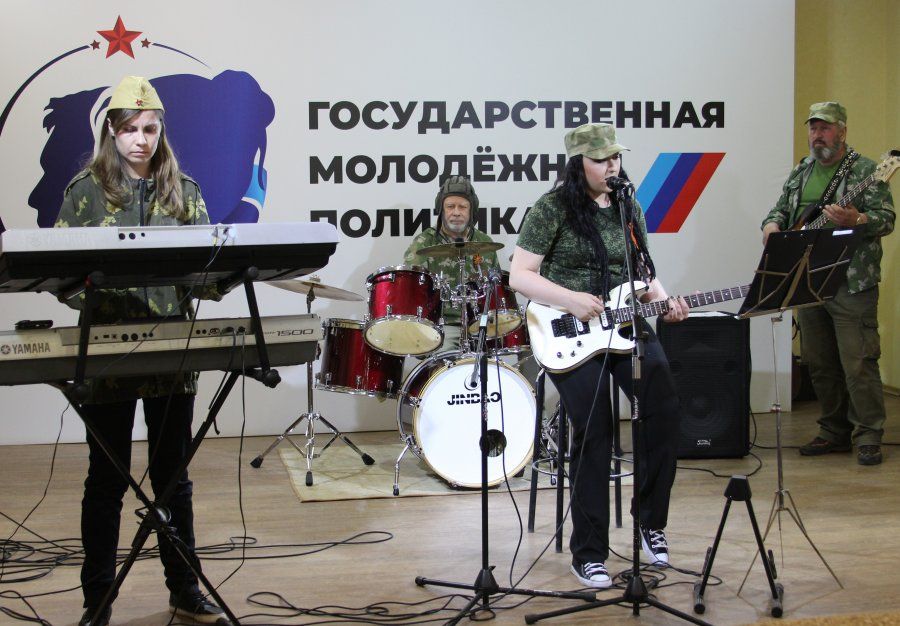 Музыкально-поэтическая встреча «Zа Победу» с участием молодежи и творческой интеллигенции состоялась в МИЦ