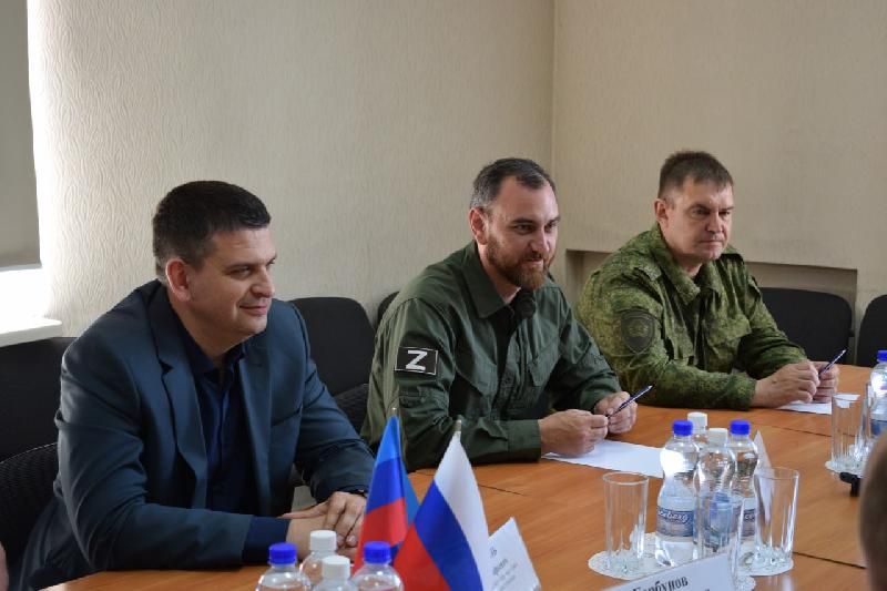 Дмитрий Хорошилов, Андрей Сопельник и Олег Коваль провели встречу с делегацией из Чувашской Республики