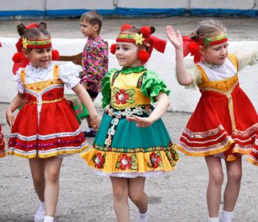 Праздничные и развлекательные мероприятия прошли в регионах Республики в День защиты детей