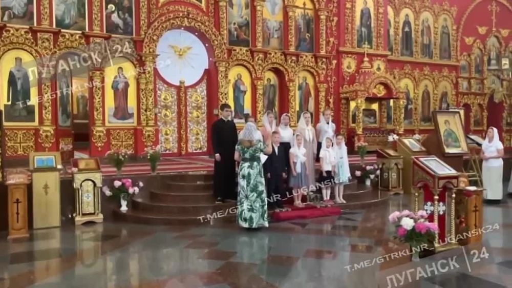 В День защиты детей в Свято-Владимирском кафедральном соборе провели службу