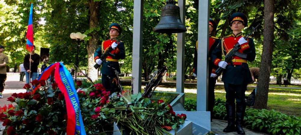 �������, 2 ����, � �������� ������ ������-�������, ������������ � ������� ��������� ��������� ��� �� ������ ��������