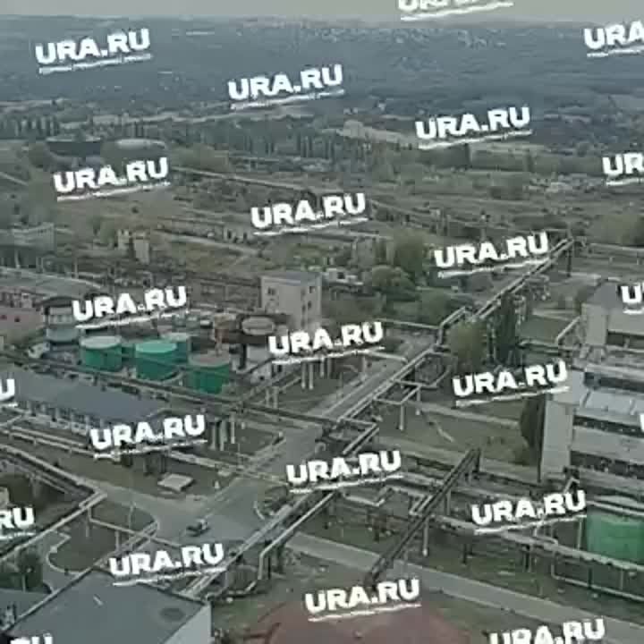 Украинские боевики насильно удерживают мирных жителей Северодонецка на территории заводов в Краматорске и Дружковке