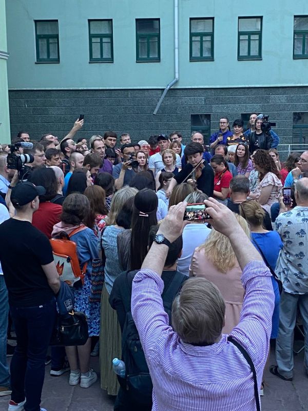   -    @dolgareva     @petrlundstrem    - 