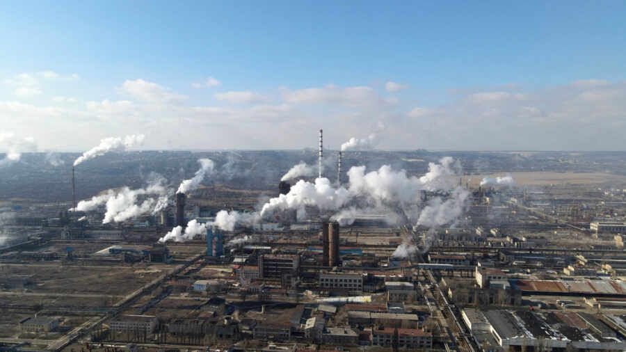 На "Азоте" в Северодонецке могут оставаться около 500 гражданских. С боевиками идут переговоры о их выходе