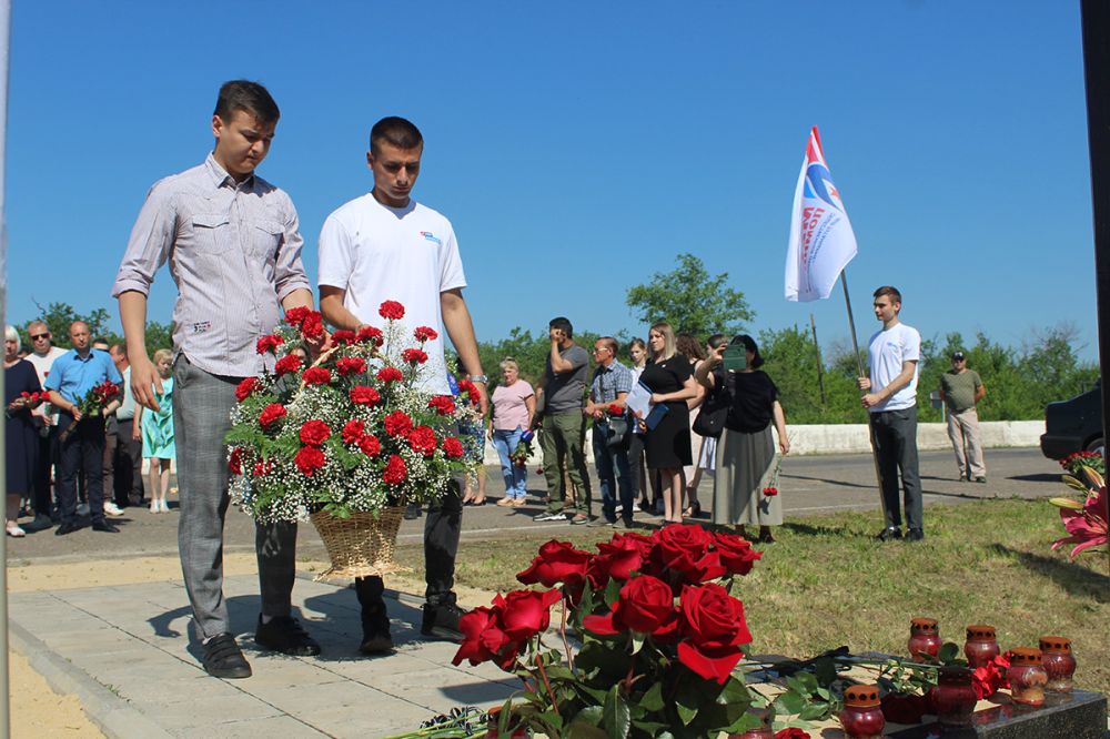 Представители ОД «Мир Луганщине» почтили память погибших российских журналистов