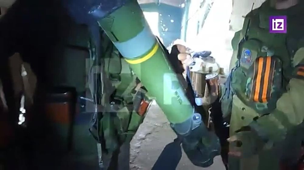 "Спасибо Америке за то, что снабжает!"