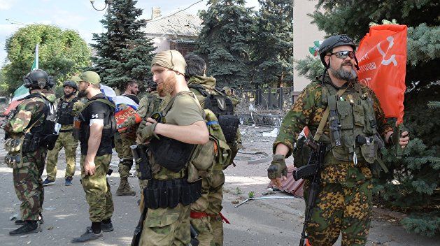 «Должны отдохнуть»: Владимир Путин дал новое поручение военным, освобождавшим ЛНР