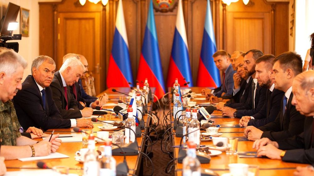 Председатель Государственной думы России Вячеслав Володин посетил Луганскую народную республику