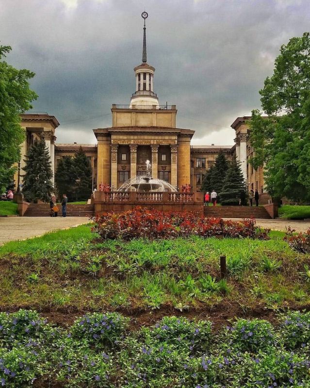 ����� � ������ ����� ��������� ������� ����