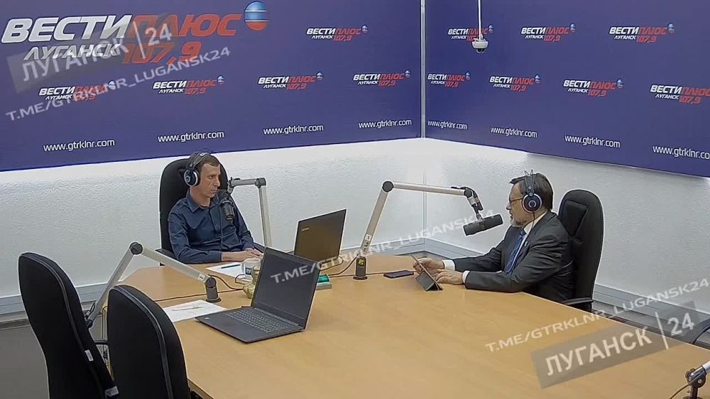 Министр иностранных дел ЛНР Владислав Дейнего в эфире телерадиомарафона «Zдесь и сейчас» на телеканале «Луганск 24»...