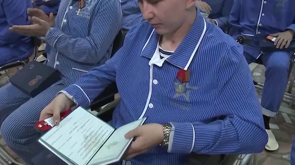 В реабилитационно-образовательном центре, созданном на базе филиала военного госпиталя им.А.А.Вишневского в Москве...