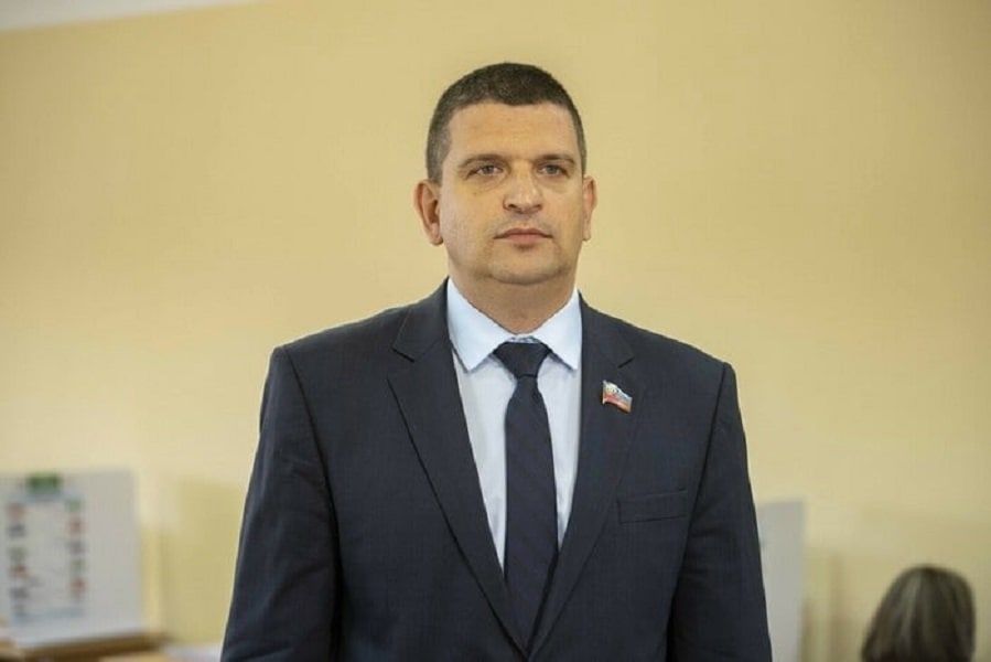 Заместитель Председателя Народного Совета ЛНР Олег Коваль в эфире телерадиомарафона «Zдесь и сейчас» на телеканале «Луганск...