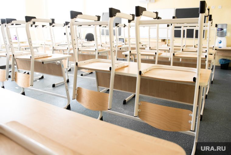 Сотрудники «Уралвагонзавода» отправили груз в Донбасс