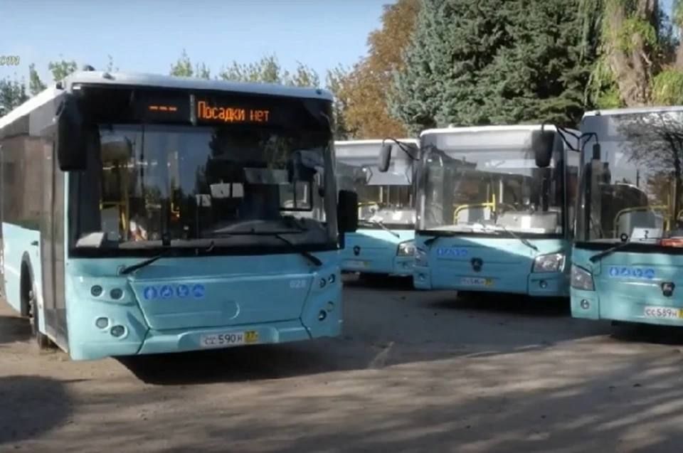 В Луганск доставили из Москвы первые автобусы для работы на городских маршрутах