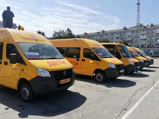 «Мы очень благодарны Астраханской области за ту помощь, которую она оказывает»: регион подарил ЛНР пять школьных автобусов