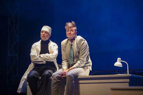 Ярославский театр драмы представил в Луганске спектакль "Предстоящее событие"