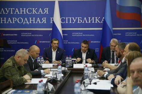 Парламентарии РФ и ЛНР договорились о сотрудничестве в сфере промышленности