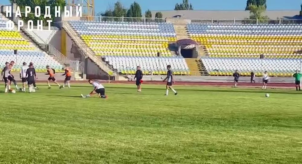 ������� ������ ������������� �����������, ����������� 50-����� ������ ���������� ������� ������ (�������������/�������) � 34-�� ���������� ���� �� ������� � 1972 ����