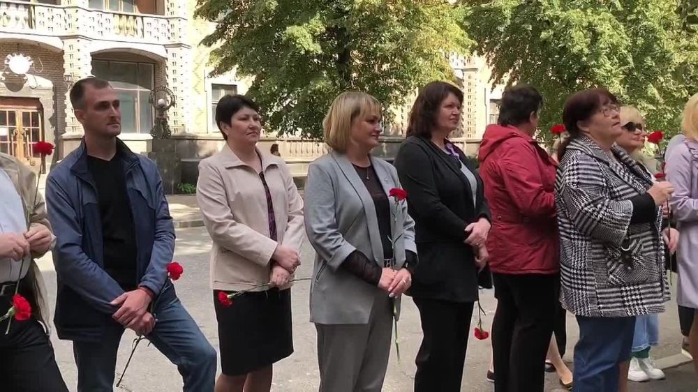 ����� ���. ������������� �������� �������� ������������ ��� ������ ��������� ���� ���������� �������, ��������� ��� �� �����, ������� ��� �����