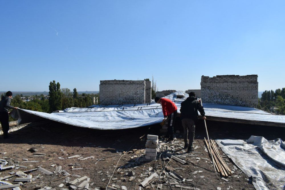 Плановая ротация сотрудников подрядных организаций из Калужской области, осуществляющих восстановление многоквартирных жилых домов в городе Первомайске ЛНР завершилась