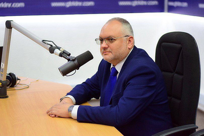 Директор Луганского учебно-воспитательного объединения "Восток", глава комиссии по культуре, образованию и науке...