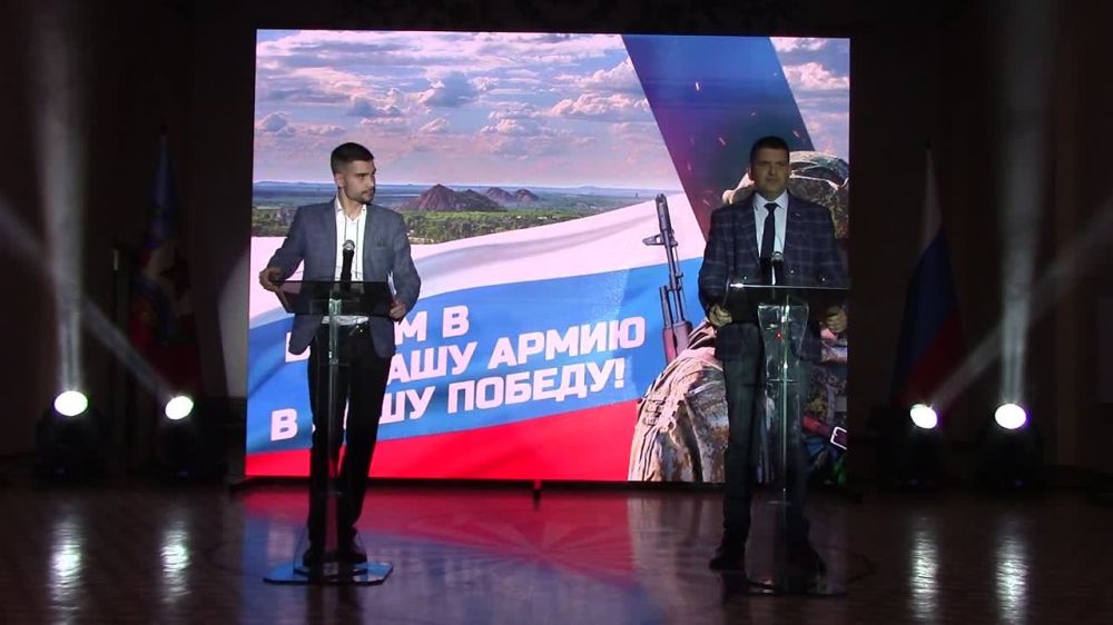 23 сентября заместитель Председателя Народного Совета ЛНР Олег Коваль в ходе брифинга о референдуме по вступлению Луганской Народной Республики в состав Российской Федерации рассказал о ходе голосования в городе Алчевске