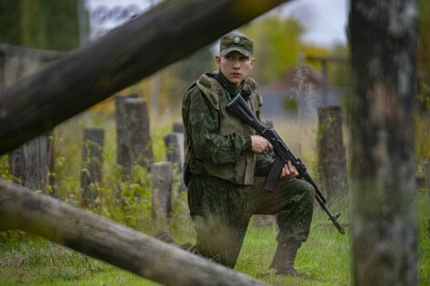 Луганские кадеты проверили свой уровень подготовки в ходе военно-спортивного мероприятия