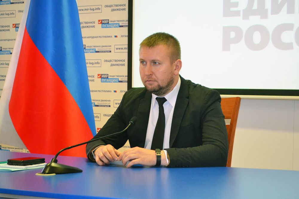 Денис Мирошниченко избран руководителем Луганского регионального отделения партии «Единая Россия»