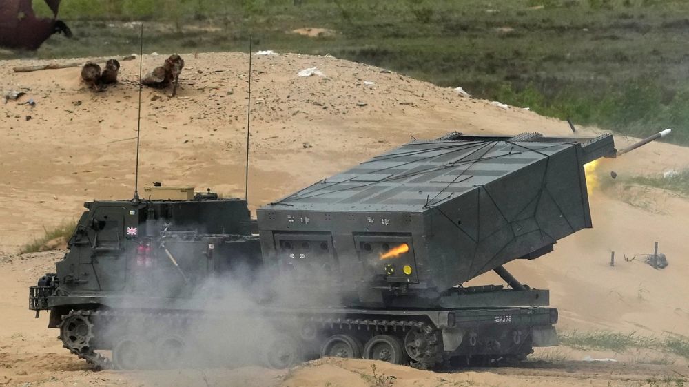 В ЛНР сообщили об ударе украинских военных из HIMARS по пункту размещения беженцев в Старобельске