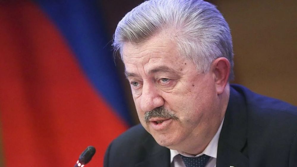 Депутат Госдумы Российской Федерации Виктор Водолацкий открыл в Луганске общественную приемную