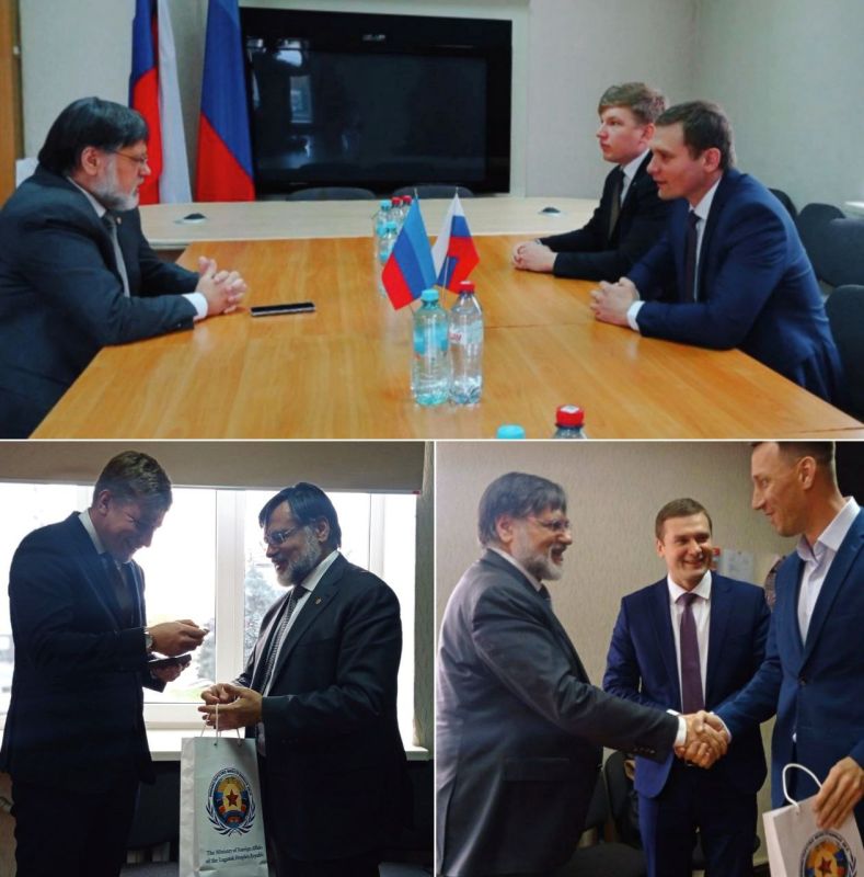 Министр иностранных дел ЛНР Владислав Дейнего во время встречи с Главой Республики Хакасия Валентином Коноваловым и Главой...