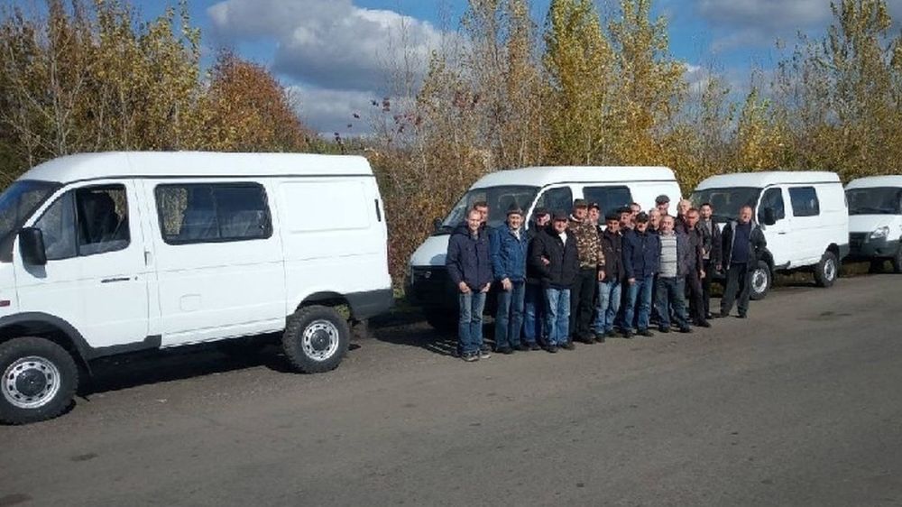 В ЛНР выездные бригады энергетиков обеспечили новыми автомобилями