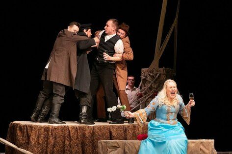 ��������� ������� ��������� ���������� ��������� "���" � "�����" � ������