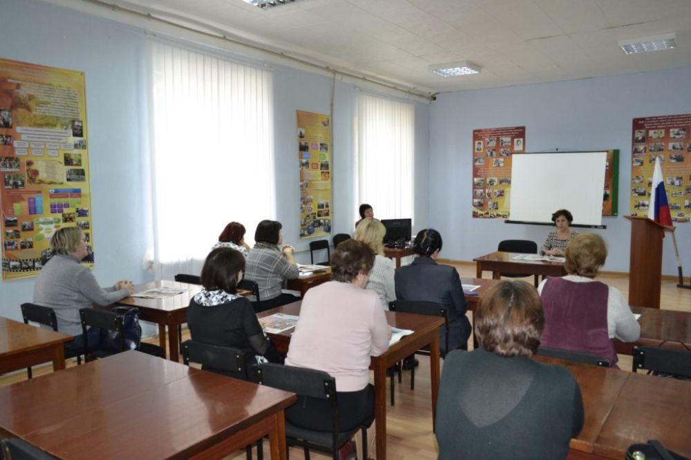 В Ровеньках состоялась встреча с активистами первичного отделения работников образования ОД «Мир Луганщине»