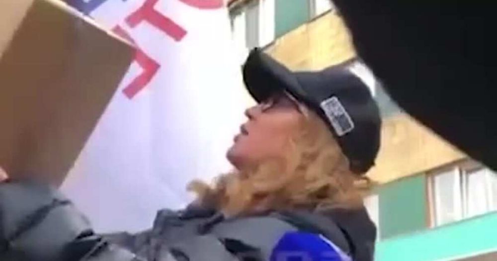 ����� ������ �������� � �������