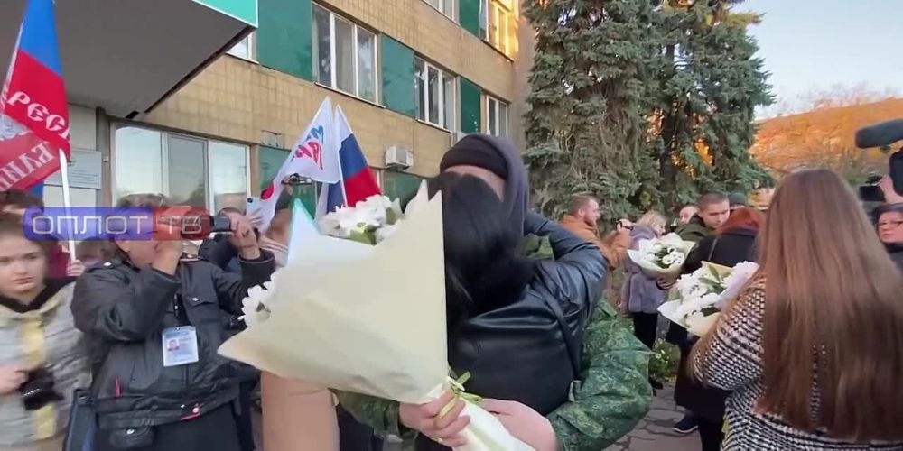 Состоялся обмен пленными по формуле 50 на 50. В Донецкую Народную Республику вернулись пять защитников и четверо в Луганскую Народную Республику