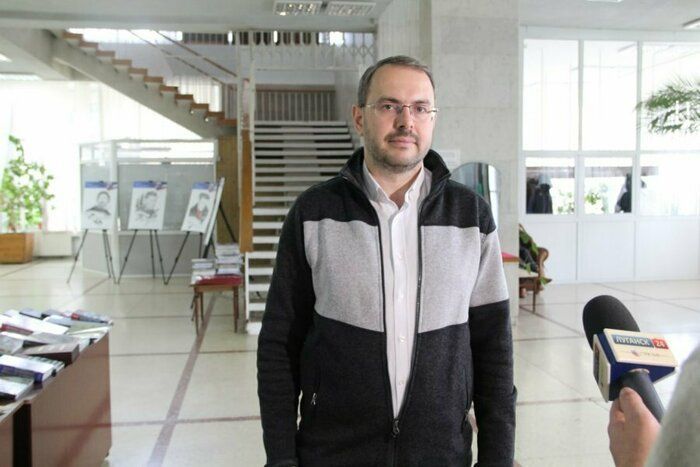 Российское историческое общество подарило микроавтобус Луганскому краеведческому музею