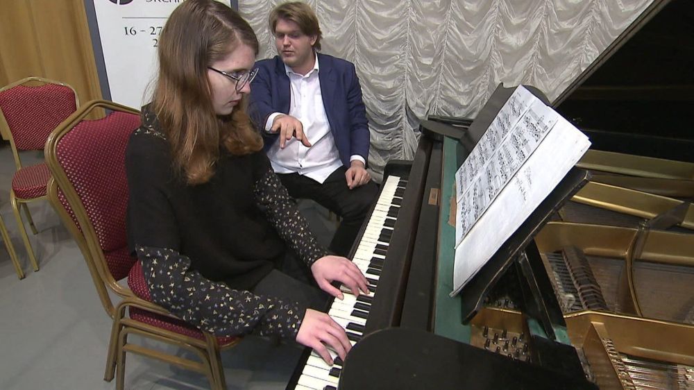 Сюжет на телеканале Культура, где я читаю стихи на мастерской Лундстрема