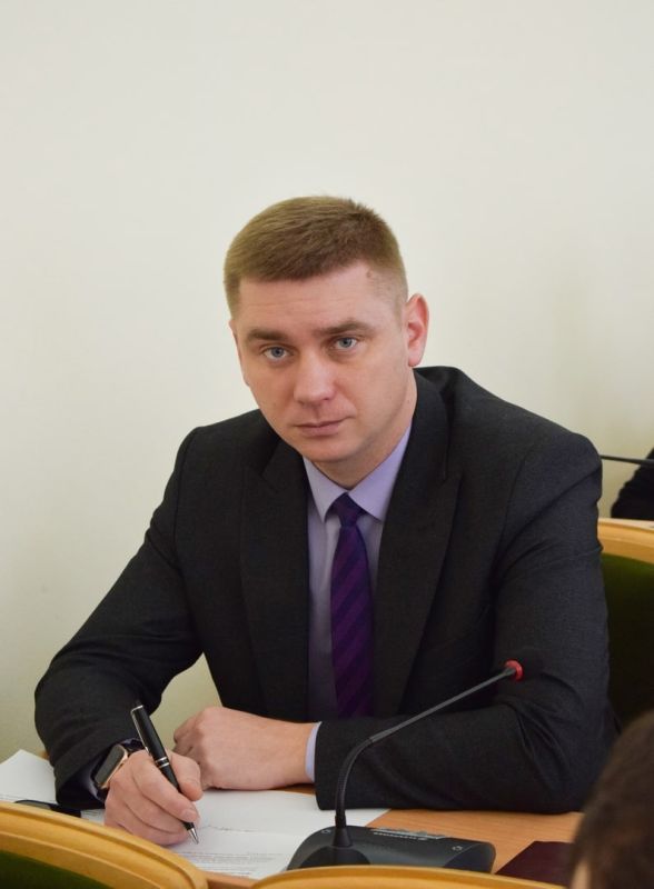 Все юридические лица, зарегистрированные на территории Луганской Народной Республики должны привести учредительные документы в соответствие законодательству Российской Федерации при первом внесении изменений в сведения ЕГРЮЛ до 31 декабря 2023 года