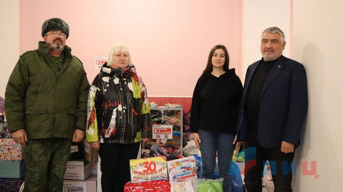 "Боевое братство" в рамках акции "Коробка Храбрости" передало подарки детям ЛНР